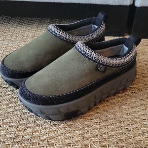 UGG Venture Daze Olive Green Slipon Shoes Womens 9 Mens 8 Unisex 1154530